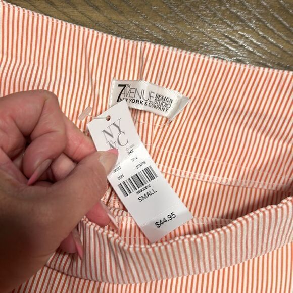 NWT New York and Company pull on striped shorts size small - Picture 4 of 7